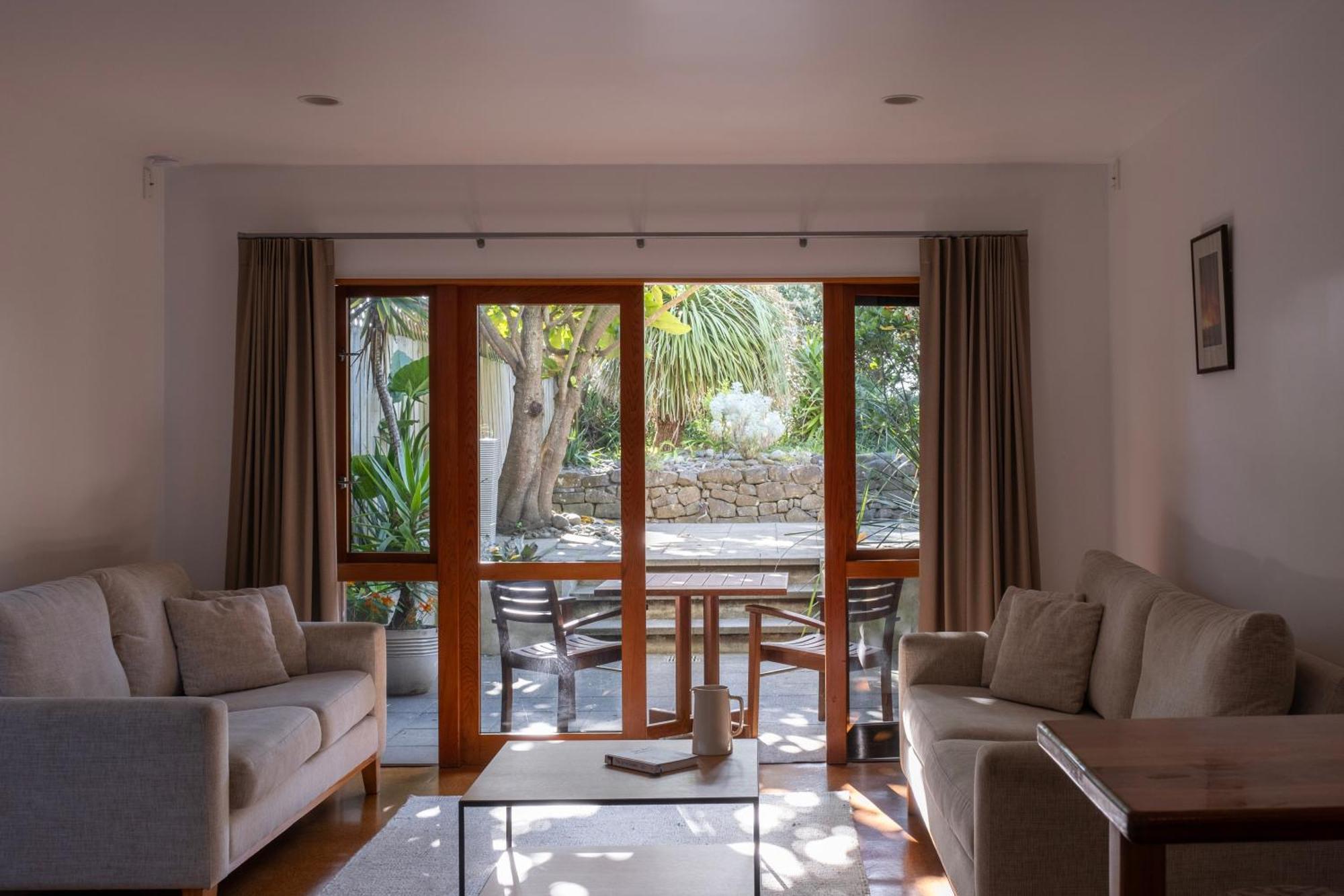 Bow Street Apartments & Cottage Raglan Luaran gambar